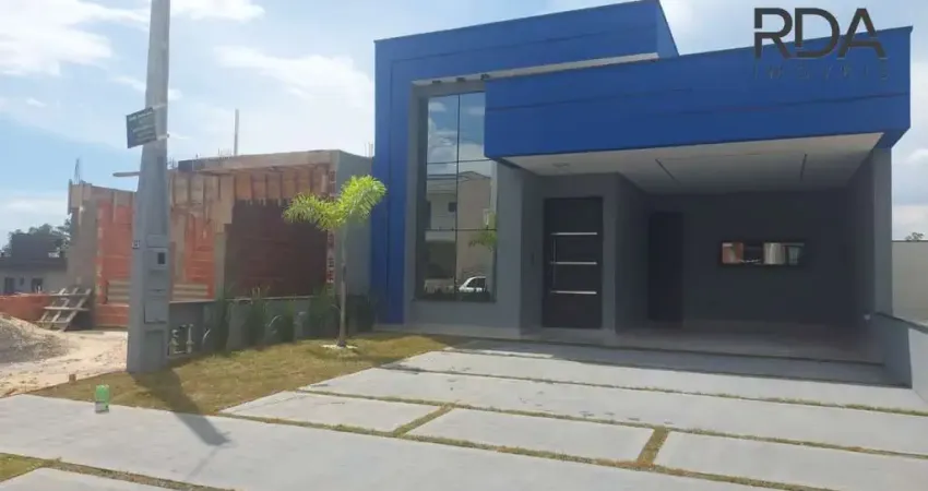 Venha se encantar com essa maravilhosa casa de 3 suítes, lavabo, sala 2 ambientes com pé direito alto e um quintal incrível com spa