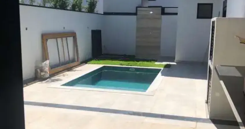 Linda casa á venda com 3 suites preparada para energia fotovoltaica e aquecedor solar inclusive para a piscina