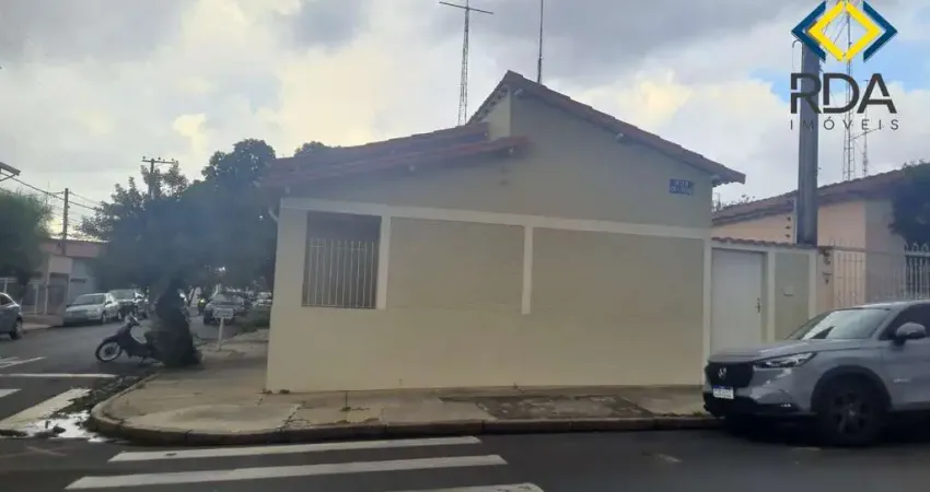Casa para locação no centro de indaiatuba-sp: 3 quartos, 1 sala, 2 vagas de garagem e 120,11 m² de área.