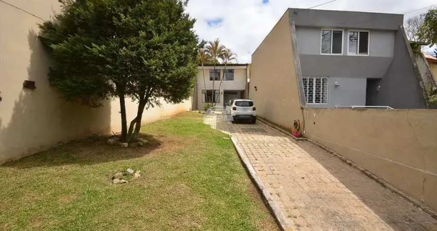 Casa com 3 quartos à venda na Rua Amadeu Assad Yassim, 85, Bacacheri, Curitiba