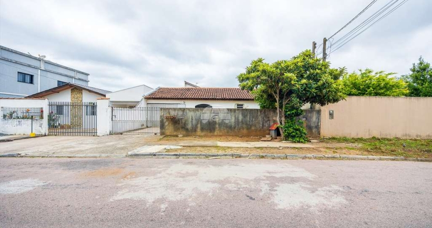 Casa com 7 quartos à venda na Rua Padre Estanislau Cebula, 74, Cajuru, Curitiba