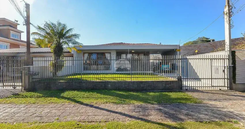 Casa com 3 quartos à venda na Rua Jeremias Lissa, 152, Vista Alegre, Curitiba