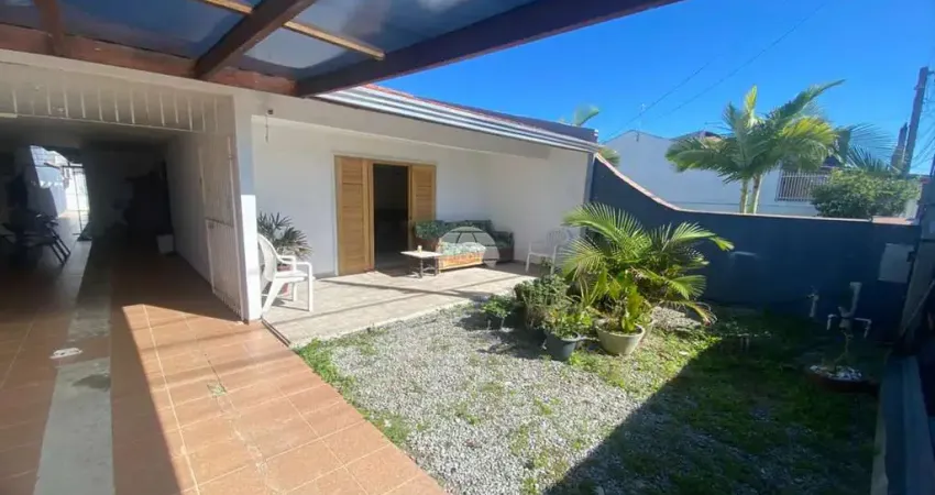 Casa com 4 quartos à venda na Avenida Paranaguá, 9062, Balneário Guaciara, Matinhos