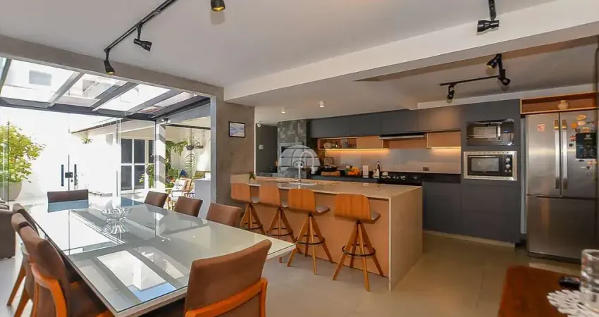 Casa com 3 quartos à venda na Rua Jorge Bonn, 561, Tingui, Curitiba