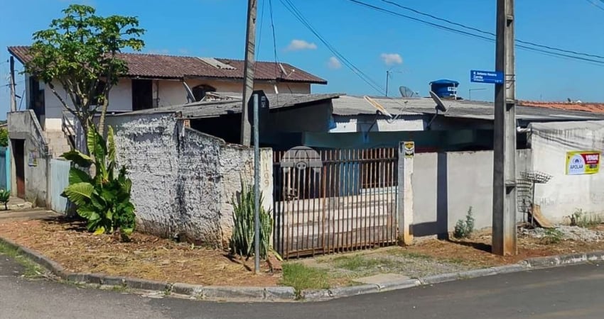 Casa com 3 quartos à venda na Rua Oito de Maio, 610, Alto Boqueirão, Curitiba