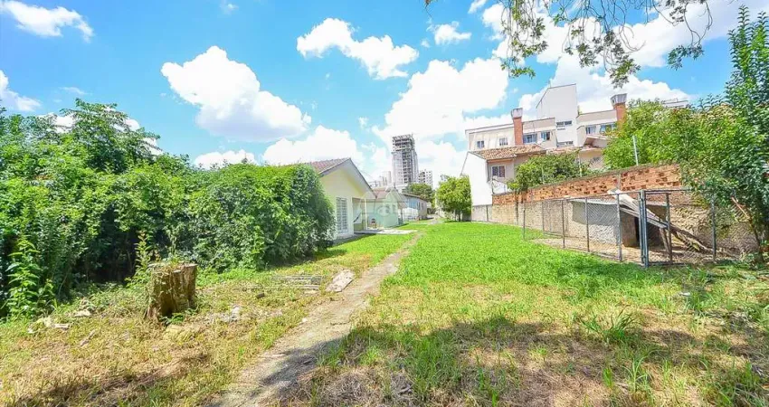 Terreno à venda na Rua Mário Chalbald Biscaia, 766, Novo Mundo, Curitiba