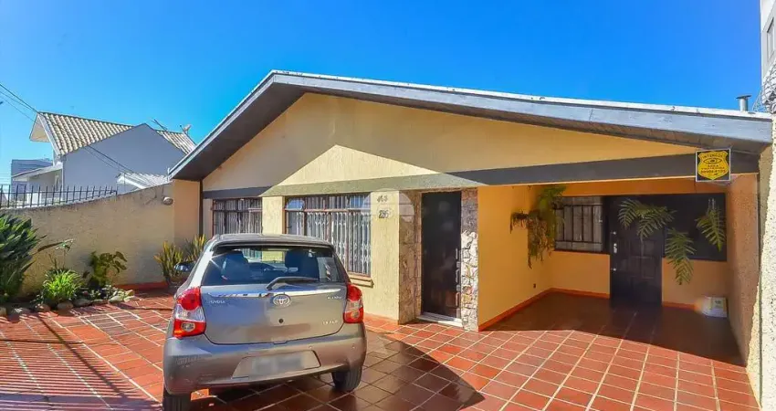 Casa com 4 quartos à venda na Rua Luiz Amora, 463, Capão Raso, Curitiba