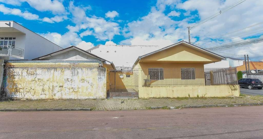 Casa com 4 quartos à venda na Rua Afonso Bandeira, 219, Umbará, Curitiba