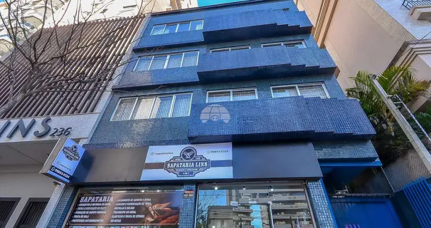 Prédio à venda na Rua Lamenha Lins, 222, Centro, Curitiba