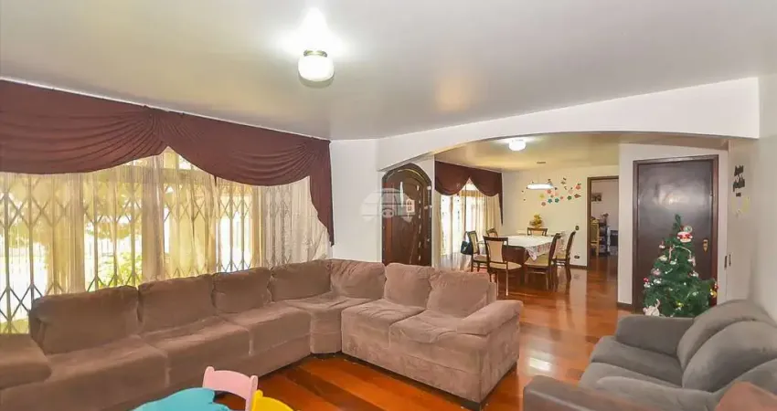 Casa com 6 quartos à venda na Rua Oscar Wilde, 1121, Lindóia, Curitiba