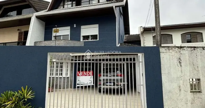 Casa com 4 quartos à venda na Rua Jurandir A. Loro, 425, Bacacheri, Curitiba