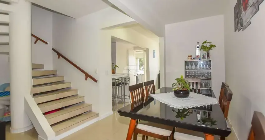 Casa com 3 quartos à venda na Rua Maria Simeão Bettega, 254, Novo Mundo, Curitiba