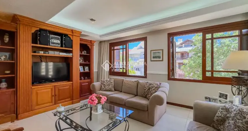 Casa com 3 quartos à venda na Rua Comendador Creidy, 53, Chácara das Pedras, Porto Alegre