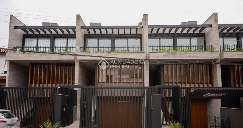 Casa com 3 quartos à venda na Rua de La Grange, 286, Três Figueiras, Porto Alegre