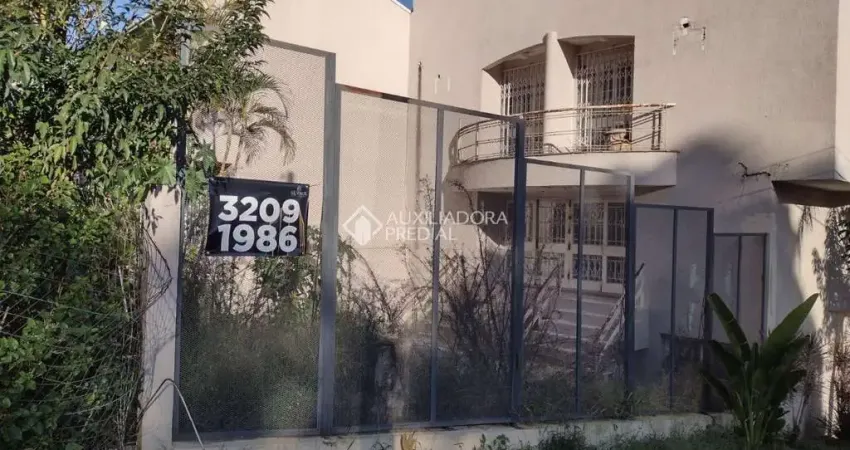 Casa com 4 quartos à venda na Rua Riveira, 475, Petrópolis, Porto Alegre