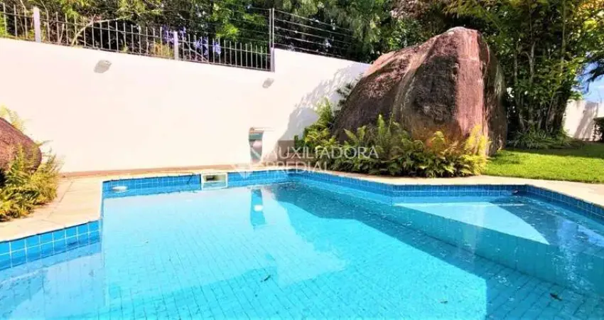 Casa em condomínio fechado com 3 quartos à venda na Rua Doutor Arnaldo da Silva Ferreira, 465, Jardim Isabel, Porto Alegre