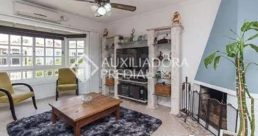 Casa com 3 quartos à venda na Rua Liane Alves, 15, Aberta dos Morros, Porto Alegre