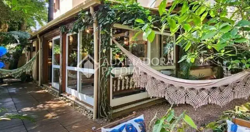 Casa em condomínio fechado com 4 quartos à venda na Avenida Otto Niemeyer, 77, Tristeza, Porto Alegre