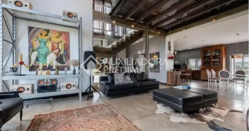 Casa em condomínio fechado com 4 quartos à venda na Rua Bertha Loforte Gonçalves, 80, Vila Nova, Porto Alegre