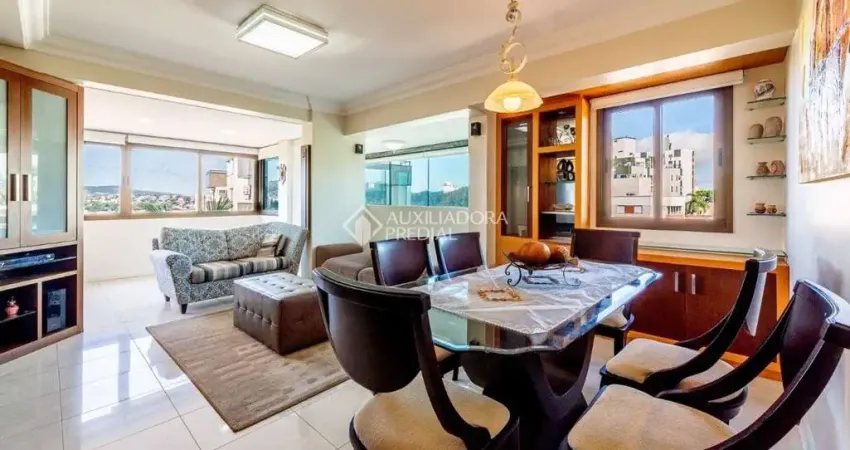 Apartamento com 3 quartos à venda na Rua Guararapes, 455, Petrópolis, Porto Alegre