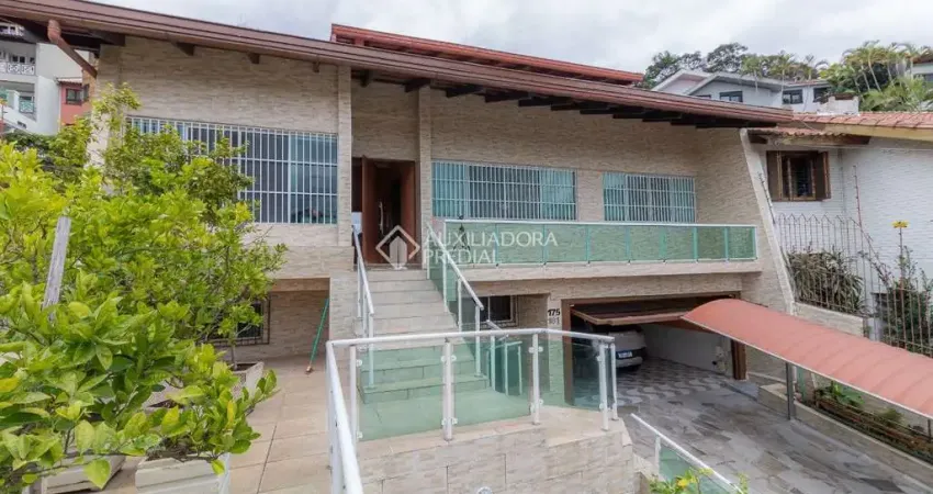 Casa com 4 quartos à venda na Rua Senador Annibal Di Primio Beck, 175, Boa Vista, Porto Alegre
