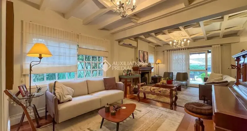 Casa com 4 quartos à venda na Rua Padre João Batista Reus, 116, Tristeza, Porto Alegre