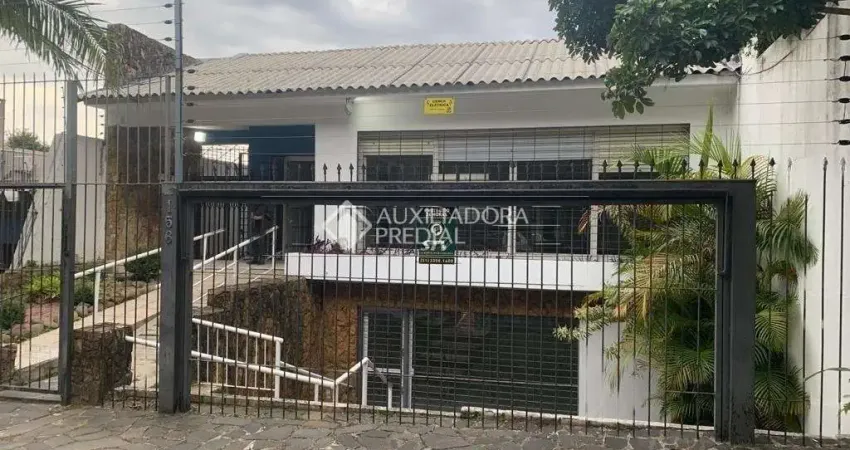 Casa com 3 quartos à venda na Alameda Raimundo Corrêa, 156, Boa Vista, Porto Alegre