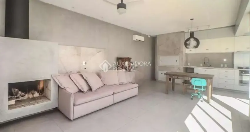 Casa com 4 quartos à venda na Travessa Venezuela, 85, Navegantes, Porto Alegre