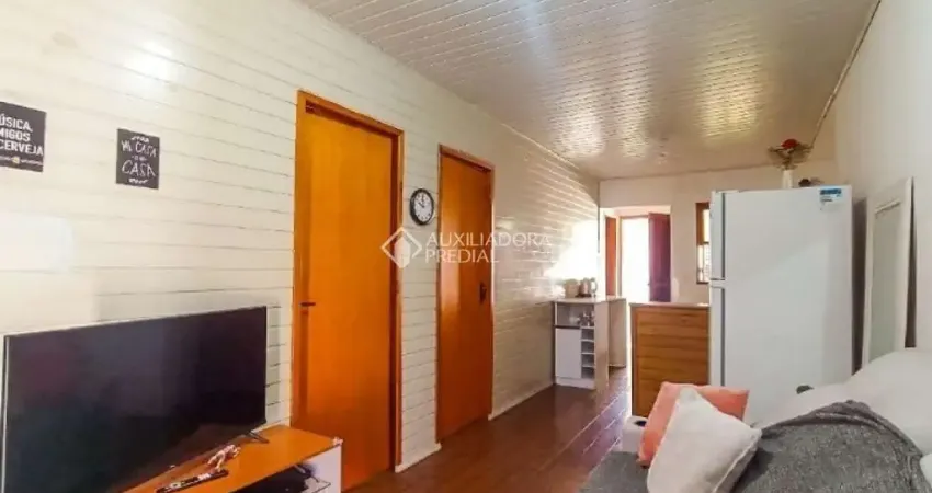 Casa com 2 quartos à venda na Praça Frederico Westphalen, 75, Cavalhada, Porto Alegre