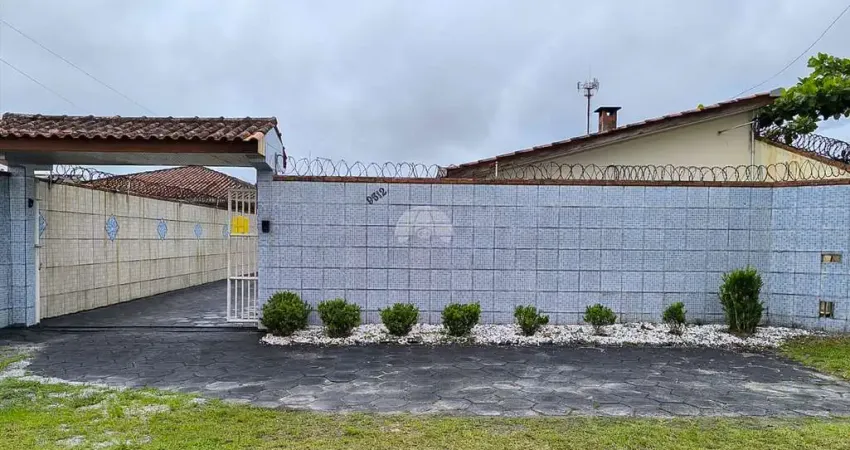 Casa com 4 quartos à venda na Rua Sebastião Caboto, 9512, Shangri-lá, Pontal do Paraná