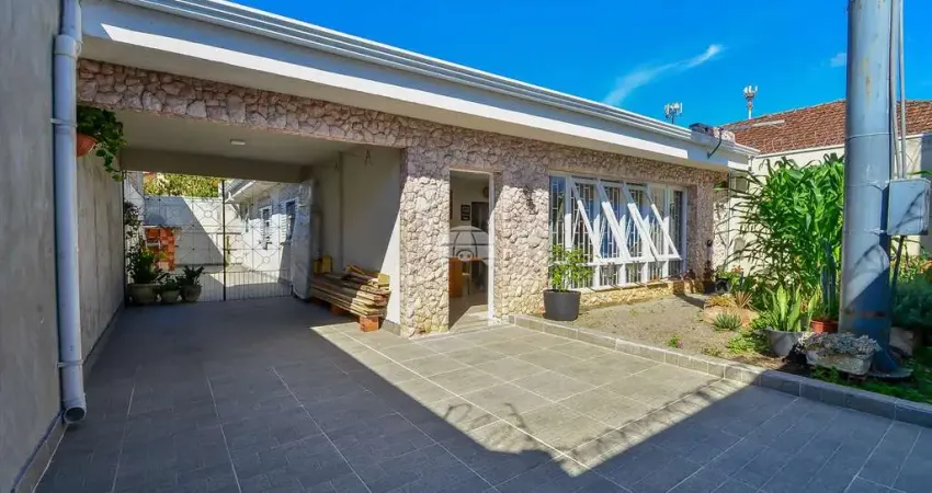 Casa com 3 quartos à venda na Rua Brasílio Itiberê, 2807, Rebouças, Curitiba