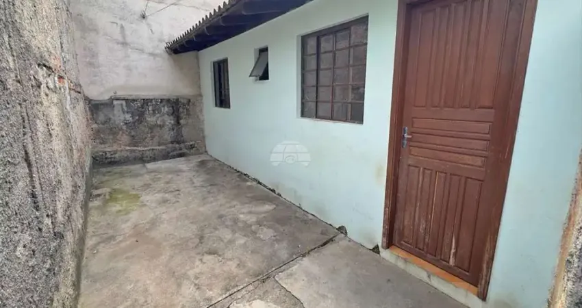 Casa com 1 quarto para alugar na Rua Maceió, 477, Cajuru, Curitiba
