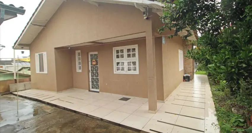 Casa com 2 quartos para alugar na Rua Antônio Baptista de Siqueira, 156, Vila Santa Terezinha, Almirante Tamandaré