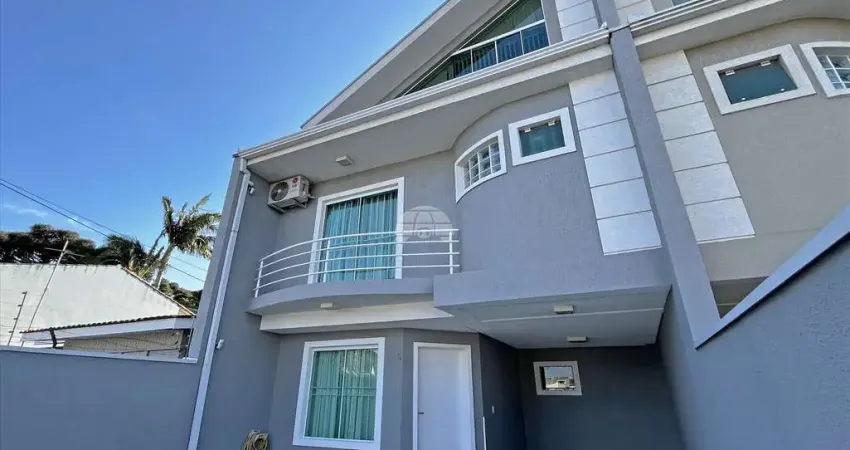 Casa em condomínio fechado com 3 quartos para alugar na Rua Raggi Izar, 772, Hauer, Curitiba