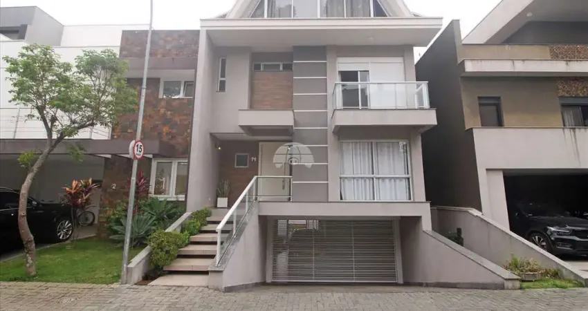 Casa com 3 quartos para alugar na Rua Padre Júlio Saavedra, 970, Uberaba, Curitiba