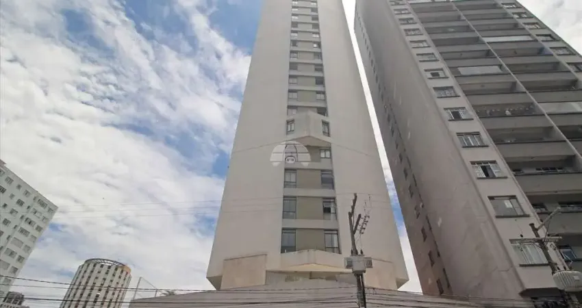 Apartamento com 3 quartos para alugar na Praça Santos Andrade, 37, Centro, Curitiba