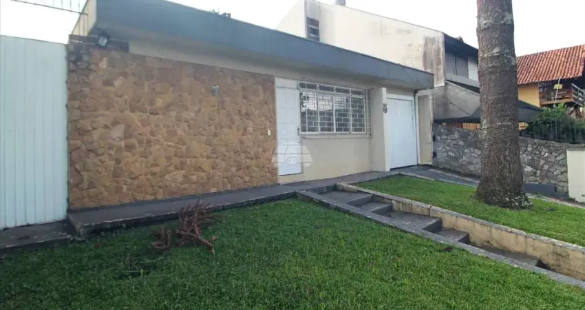 Casa com 4 quartos para alugar na Rua Professor Luiz César, 578, Água Verde, Curitiba