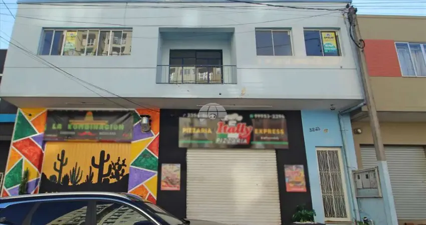 Apartamento para alugar na Rua Eduardo Carlos Pereira, 3245, Portão, Curitiba