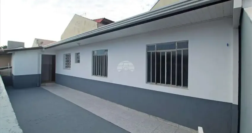 Casa com 2 quartos para alugar na Rua Pastor Antônio Cardona Aguiar, 640, Novo Mundo, Curitiba
