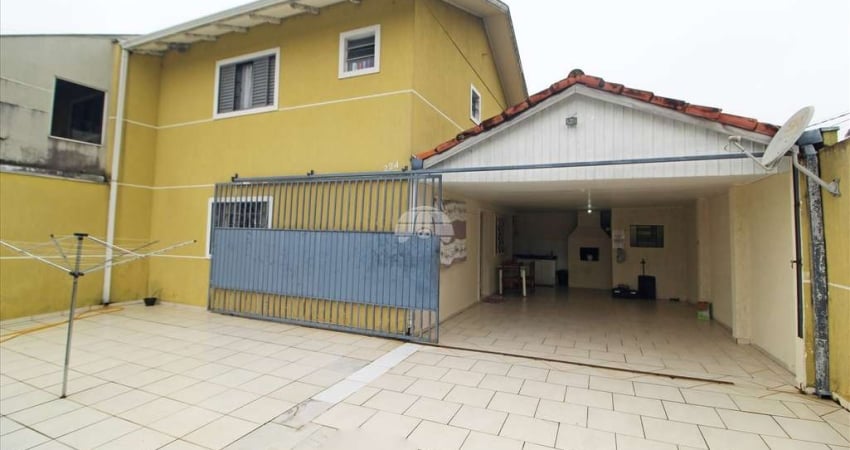 Casa com 3 quartos para alugar na Rua Odijalmas Sabóia Lima, 224, Santa Cândida, Curitiba