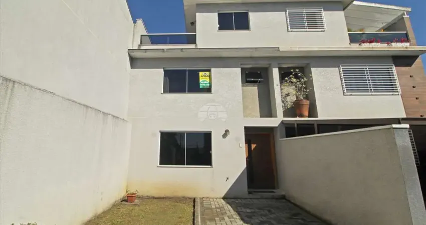 Casa em condomínio fechado com 3 quartos para alugar na Rua Adílio Ramos, 2944, Bairro Alto, Curitiba