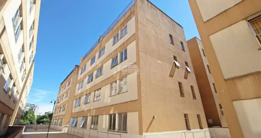 Apartamento com 3 quartos para alugar na Rua Itajubá, 644, Portão, Curitiba