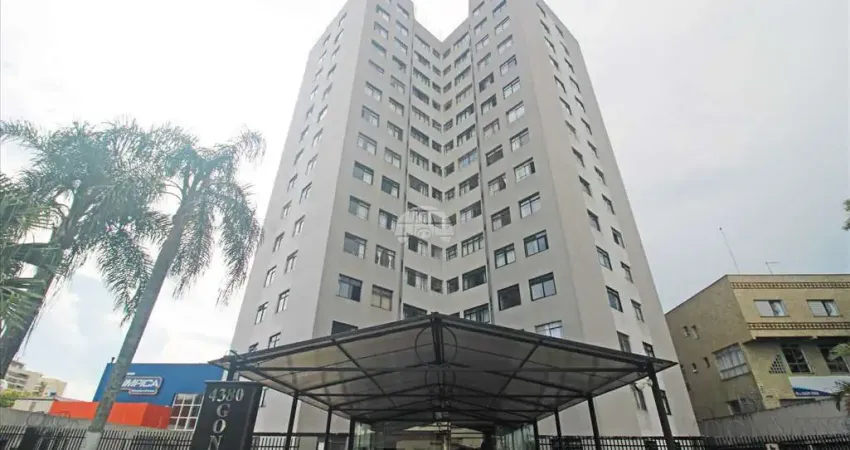 Apartamento com 3 quartos para alugar na Avenida Brasília, 4380, Novo Mundo, Curitiba