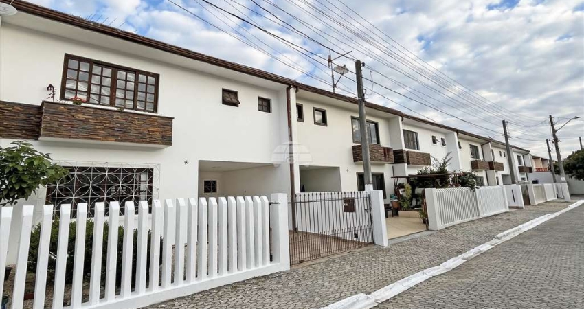 Casa com 3 quartos para alugar na Rua Maestro Carlos Frank, 1685, Alto Boqueirão, Curitiba