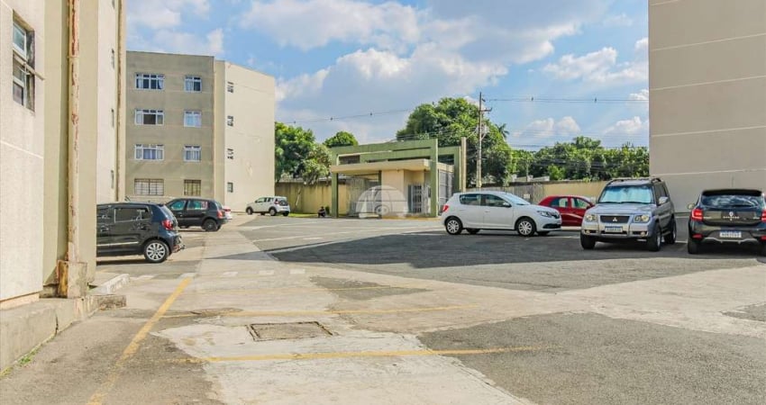 Apartamento com 3 quartos para alugar na Rua Felisbino Passos, 212, Tingui, Curitiba