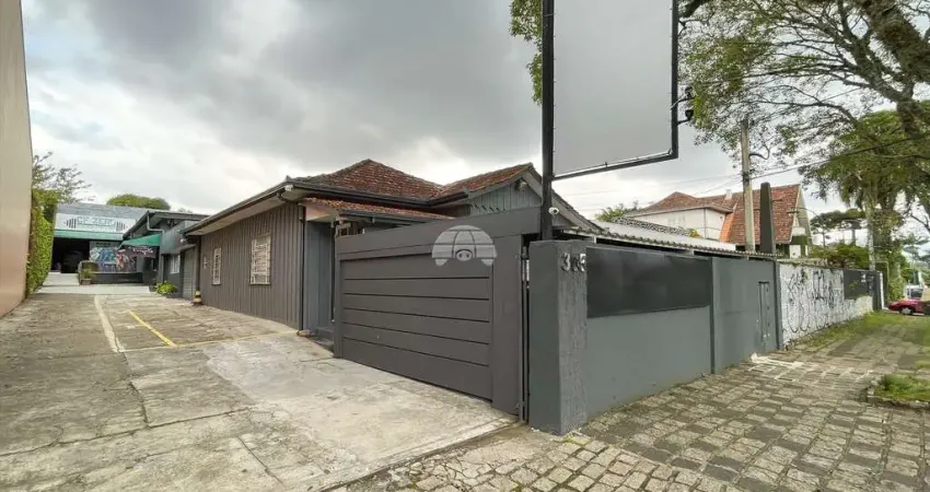 Casa para alugar na Rua Paulo Graeser Sobrinho, 305, Mercês, Curitiba