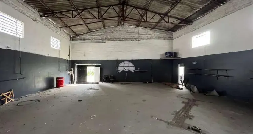 Barracão / Galpão / Depósito para alugar na Rua Francisco Alves Guimarães, 421, Cristo Rei, Curitiba