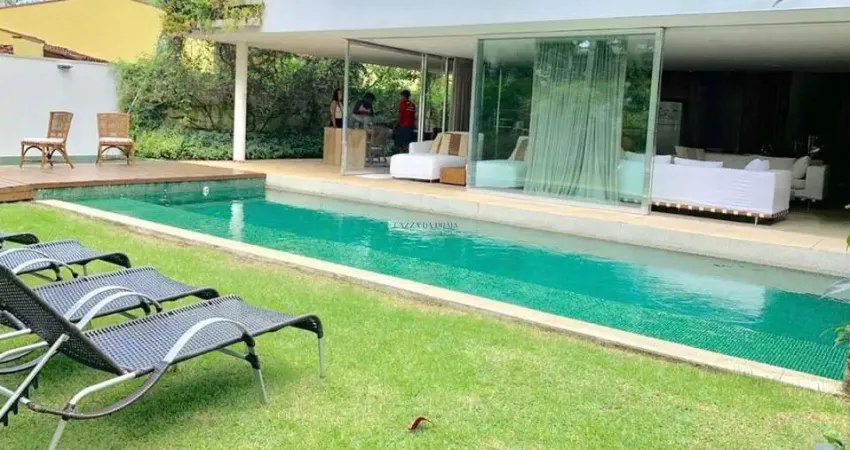 Residência em condomínio pé na areia: exclusividade e sofisticação | praia da baleia