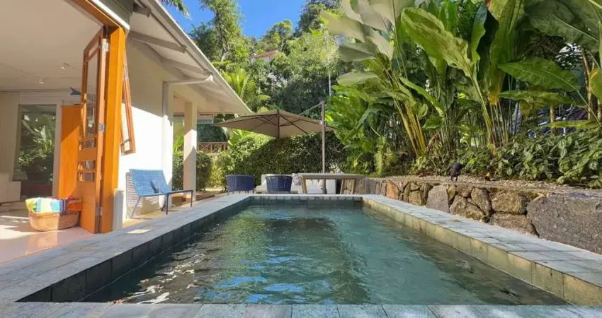 Casa em condomínio fechado à venda na Rua Tupã, 285, Camburi, São Sebastião