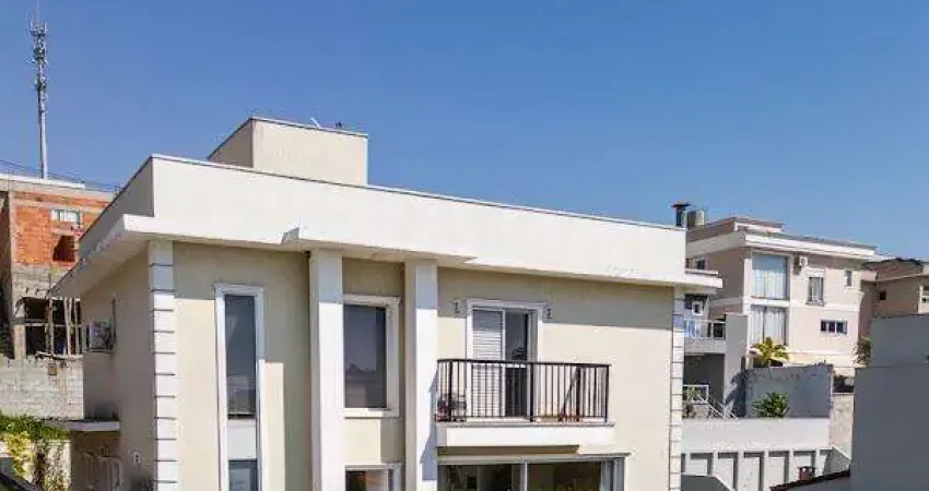 Casa à venda em santana de parnaíba, alphaville, com 3 suítes, com 300 m², residencial valville 2